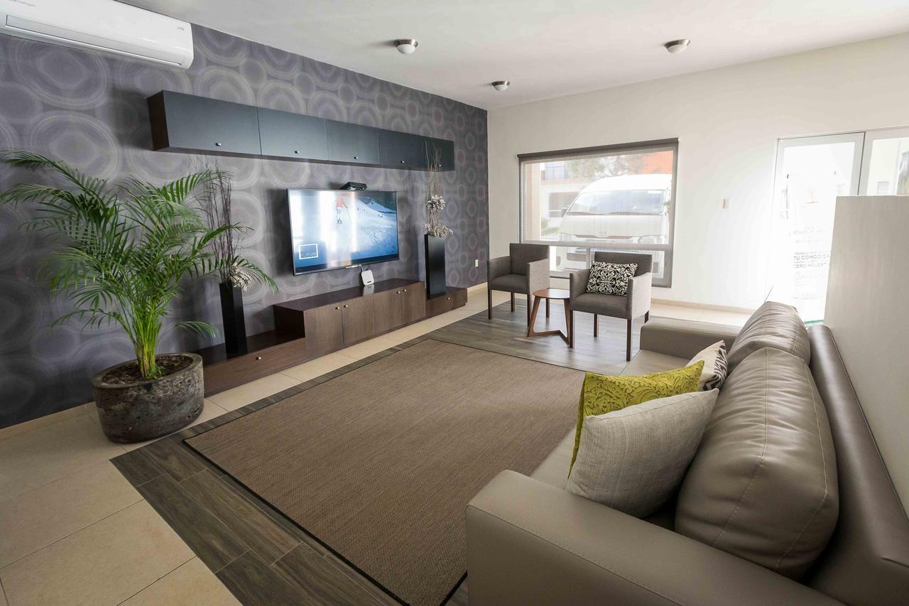 Redwood Villas Zona Industrial سان لويس بوتوسي المظهر الخارجي الصورة